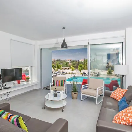 You Will Love This Luxury 5 Bedroom Holiday In With Private Pool 1550